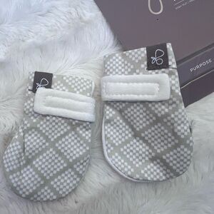 Goumikids Soft Organic No Scratch Baby Infant Hand Mittens, Preemie, Diamond Dot